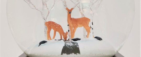 DEER IN WOODS SNOW GLOBE